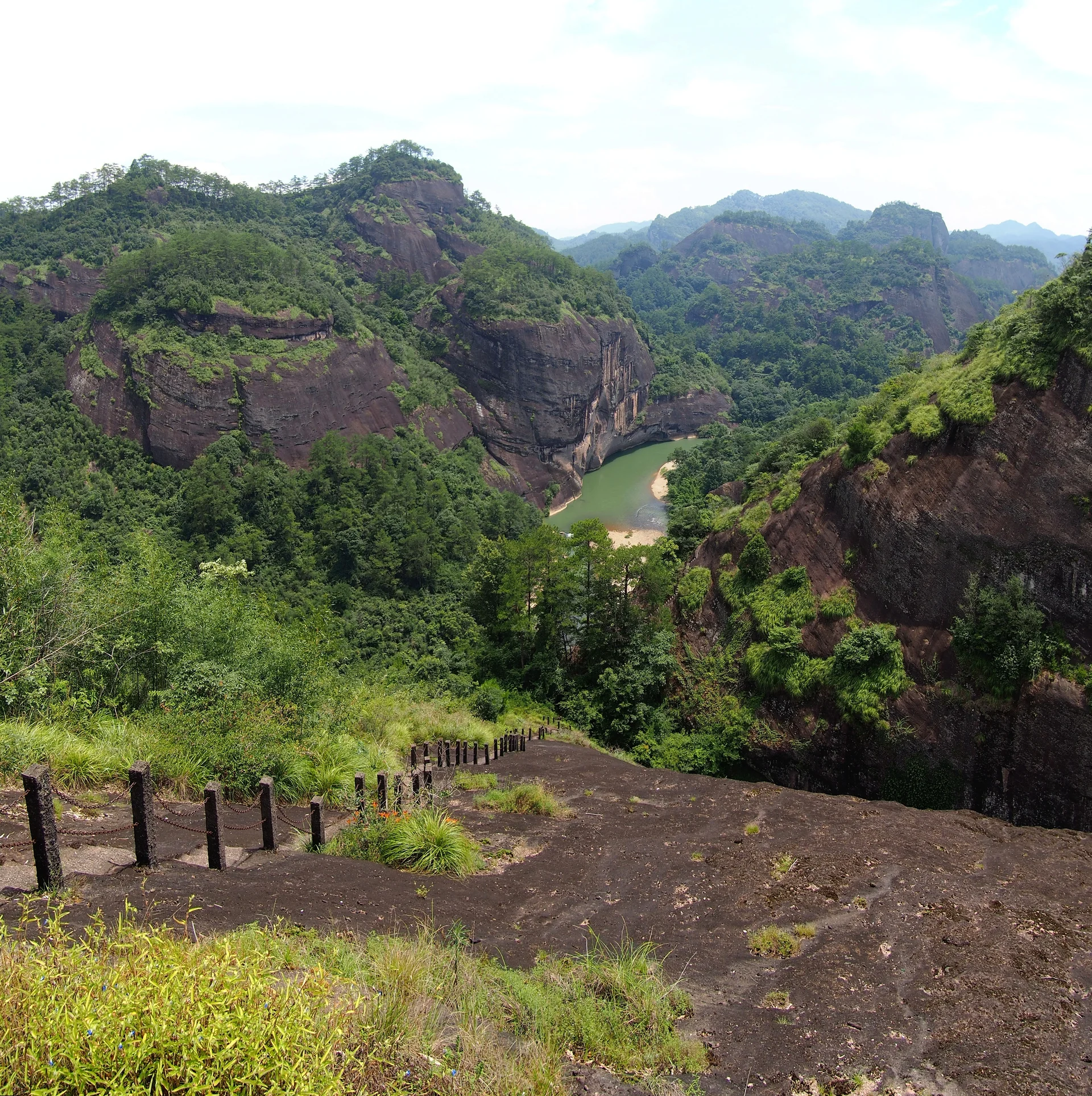 Wuyi Mountain — The Fujian World Heritage Route That Works Through River Motion, Cliff Relief, And Tea-Scale Culture image 2