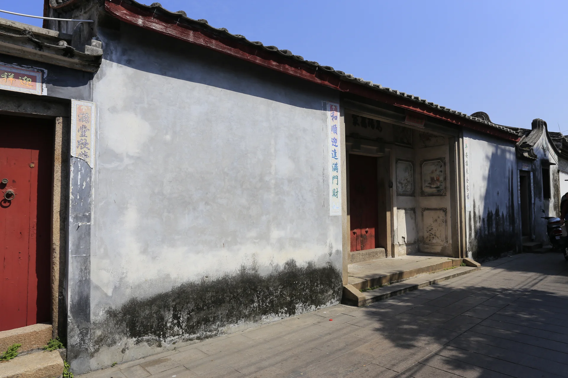 Chaozhou Ancient City — The Southern Old City Where Arcades, Crafts, And Food Streets Still Feel Structurally Intact image 2