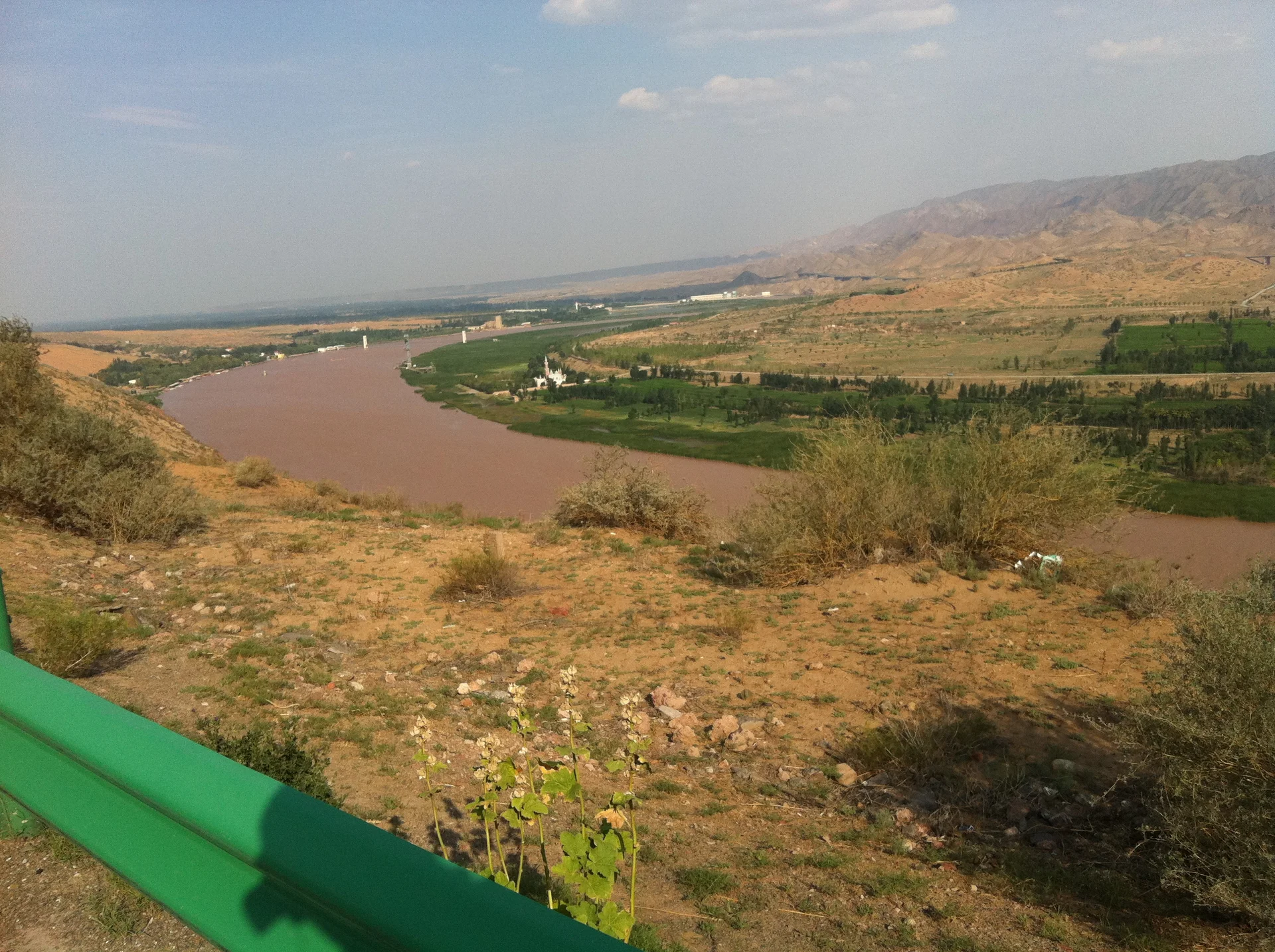 Shapotou — The Yellow River Desert Route That Works Because Water And Sand Stay Together image 2