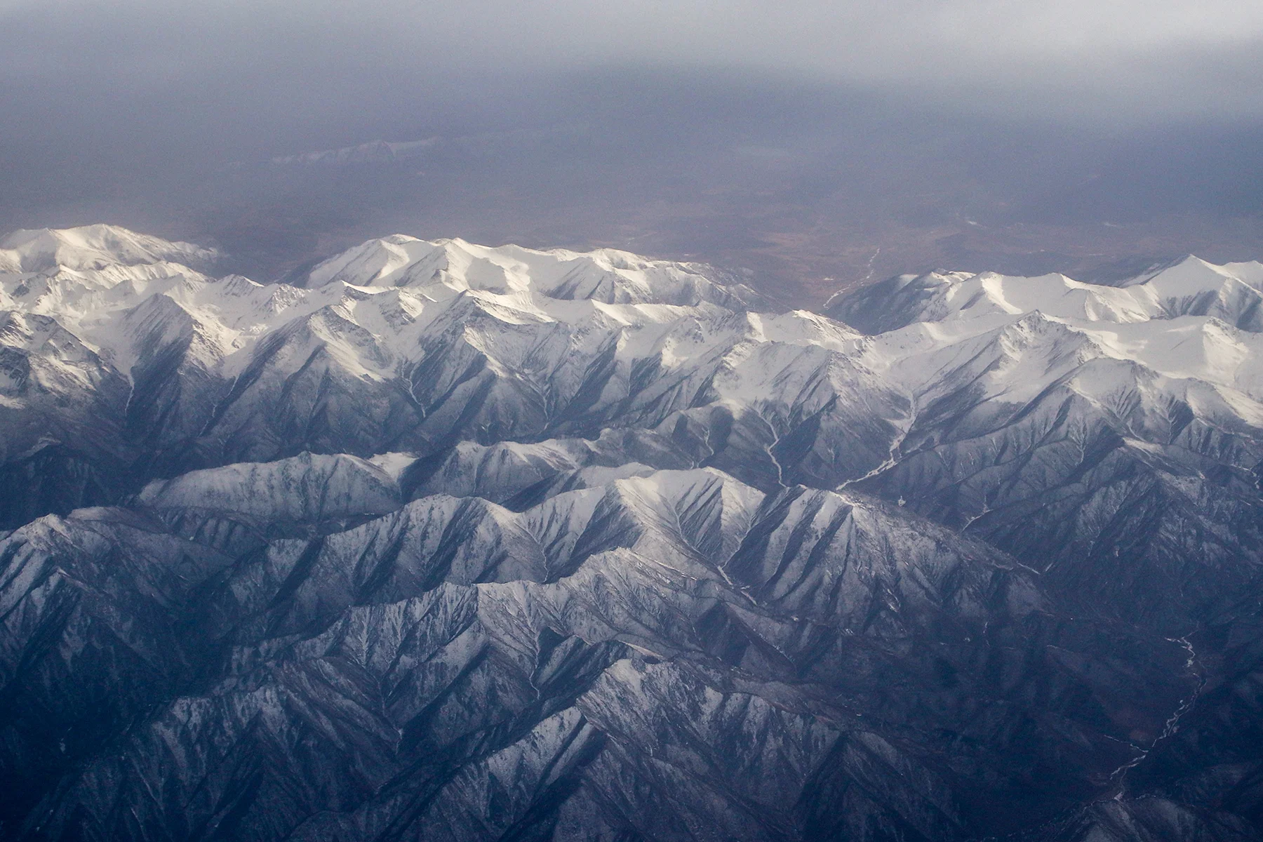 Qilian Mountain Route — The Qinghai Corridor Where Grassland, Snow Peaks, And Road Scale Finally Align image 2