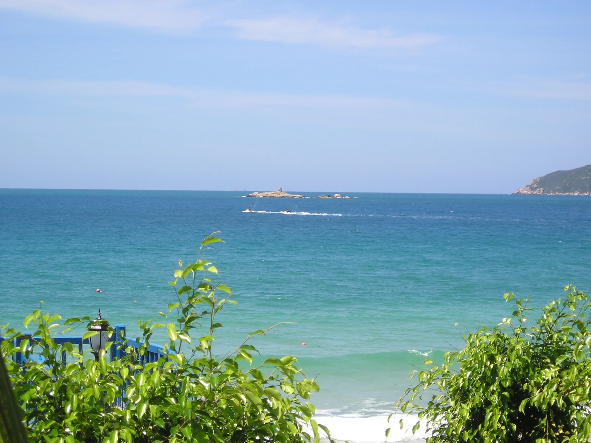 Sanya & Wuzhizhou Island — The Tropical Route That Works Best When Sea Quality Stays Central image 2