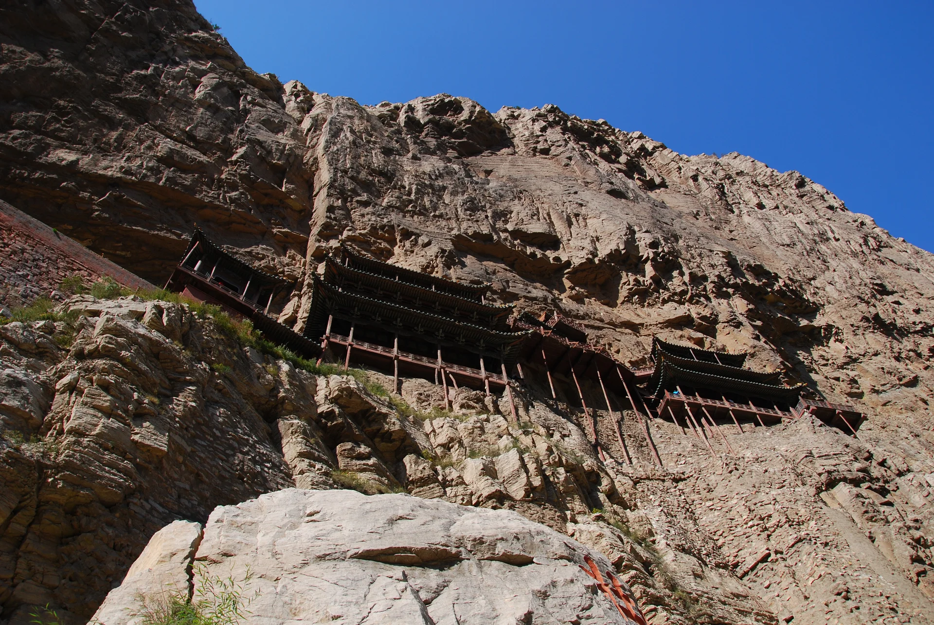 Hanging Temple — The Cliffside Shrine Where Structure, Risk, And Ritual Still Hold Together image 2
