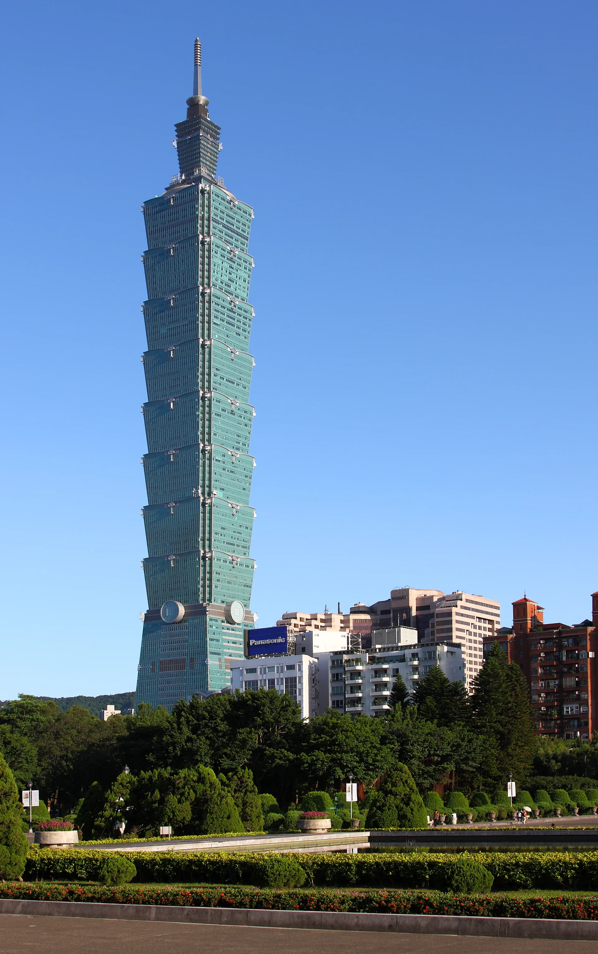 Taipei 101 — The Taiwan Tower That Still Works Because Height Becomes Urban Theatre image 2